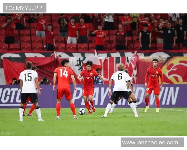 日本足球球星薪资水平全解析从国内联赛到海外豪门收入差距揭秘